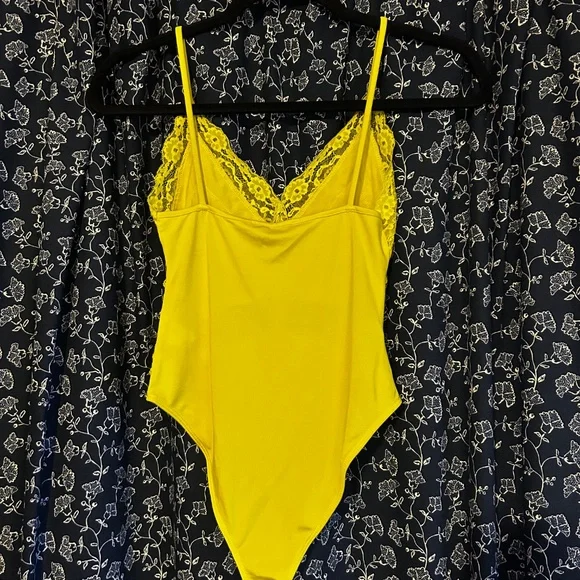 Zara Neon Yellow Lace Bodysuit Tank - Picture 2 of 2